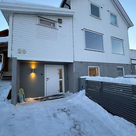 Sentralt Plassert Leilighet Ved Sherpatrappen Tromsø Exteriör bild